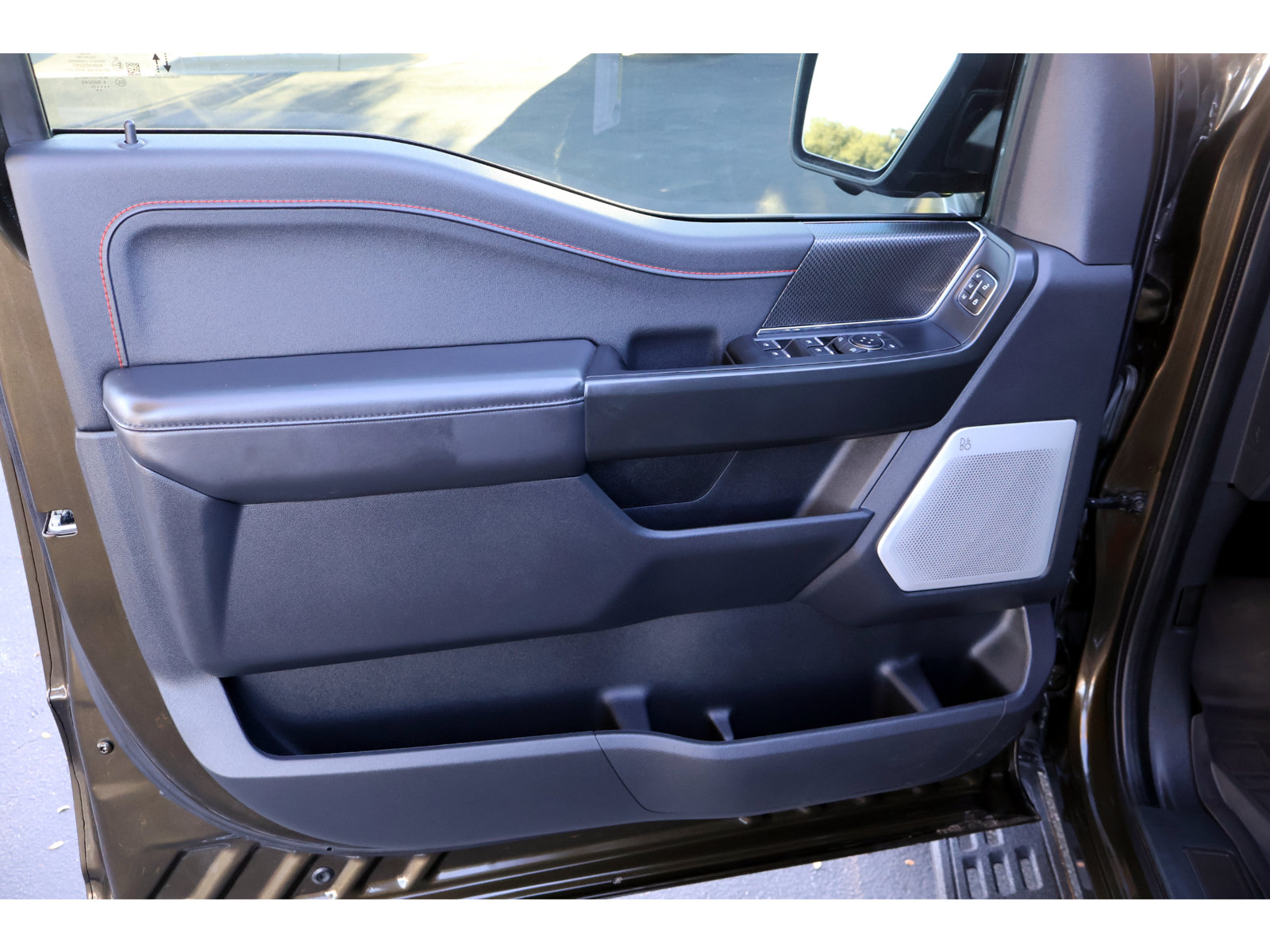 Used 2025 Ford F150 Raptor AWD/4WD image 25