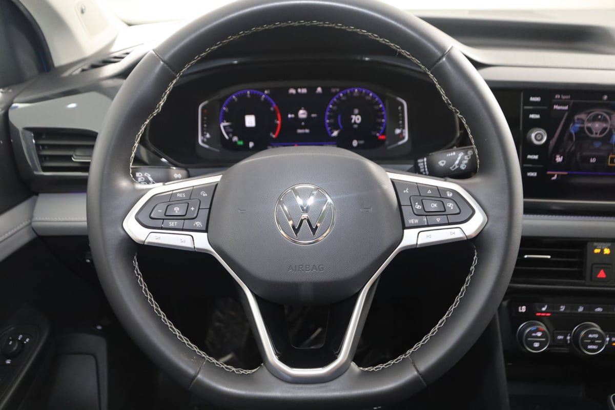 Used 2022 Volkswagen Taos SEL w/ Panoramic Sunroof Package AWD/4WD image 34