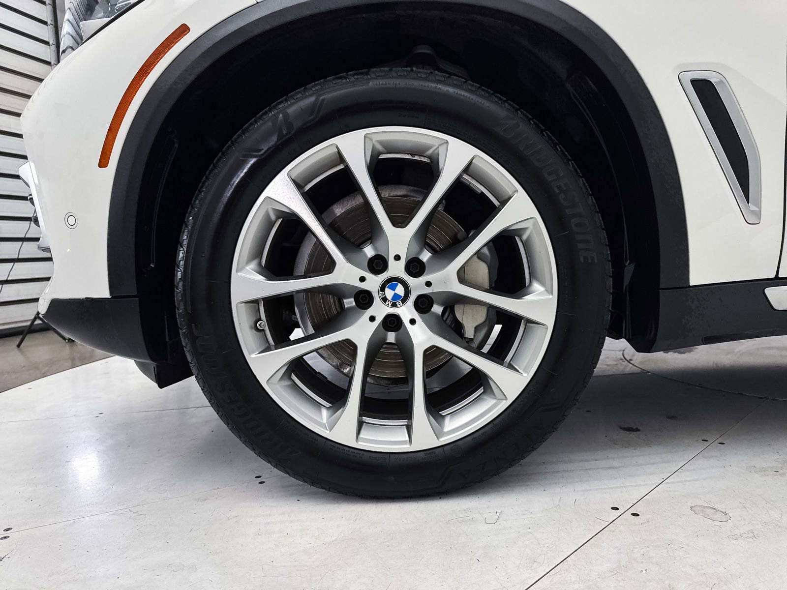 Used 2022 BMW X5 xDrive40i w/ Premium Package AWD/4WD image 17