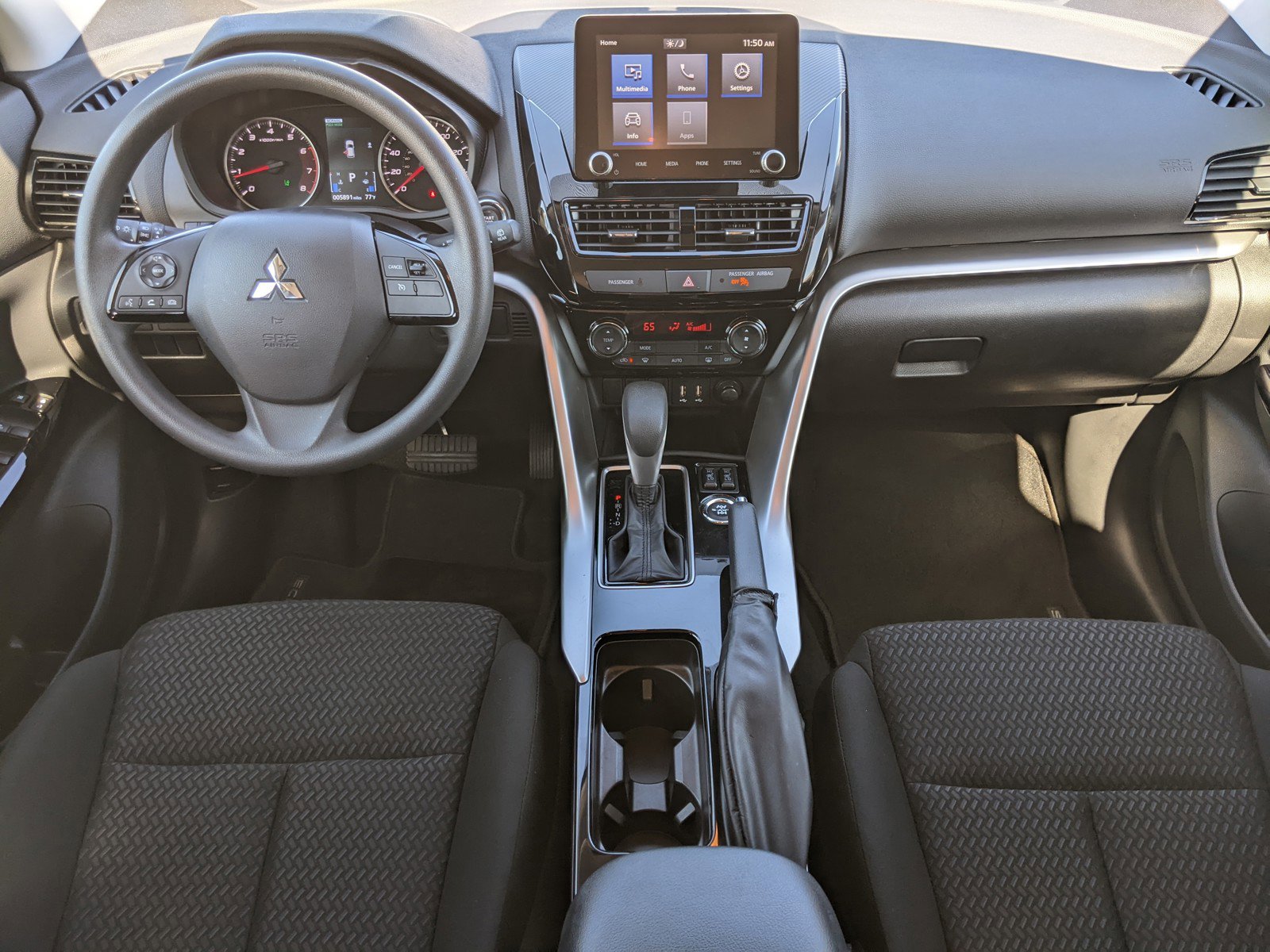 Used 2024 Mitsubishi Eclipse Cross LE image 12