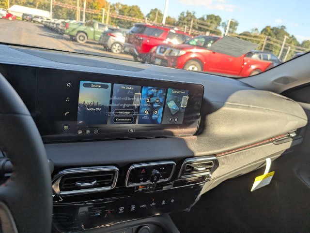 New 2027 Nissan Sentra SR w/ Floor Mat Package FWD image 20