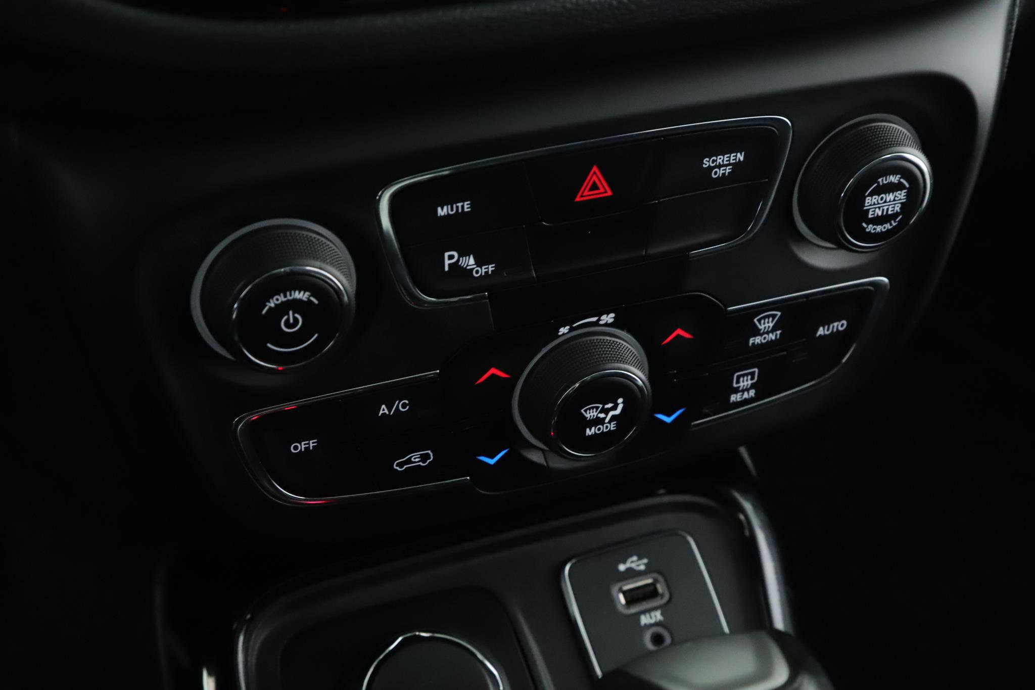 Certified 2019 Jeep Compass Limited w/ Safety & Security Group image 14