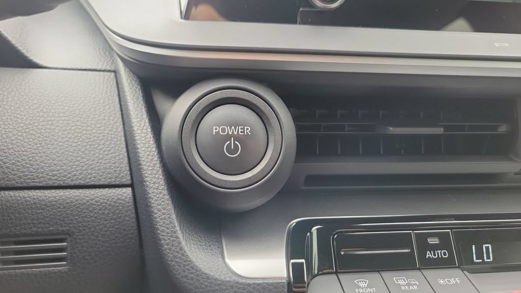 Certified 2024 Toyota Prius LE FWD image 23