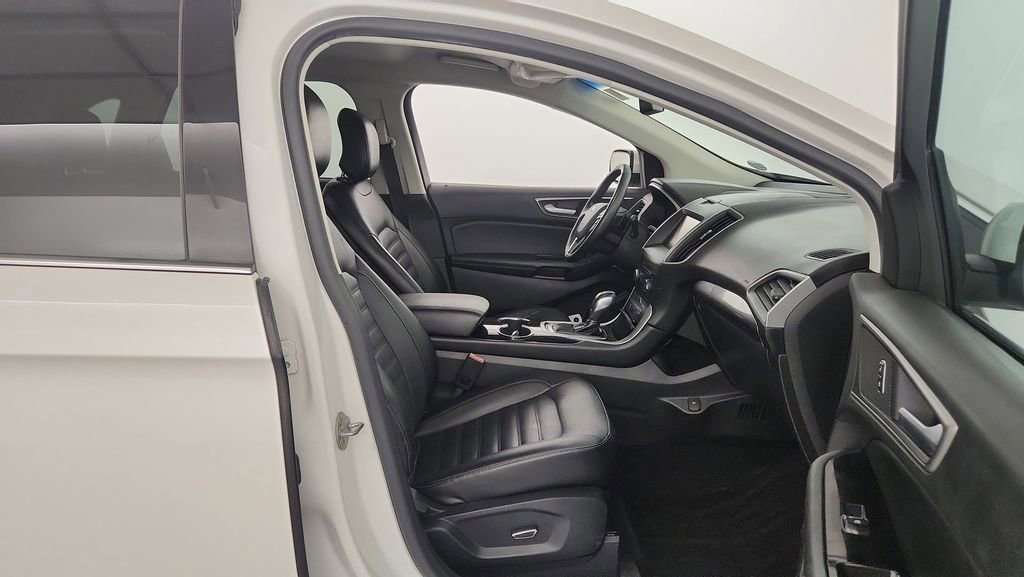 Used 2015 Ford Edge SEL w/ Equipment Group 201A AWD/4WD image 27