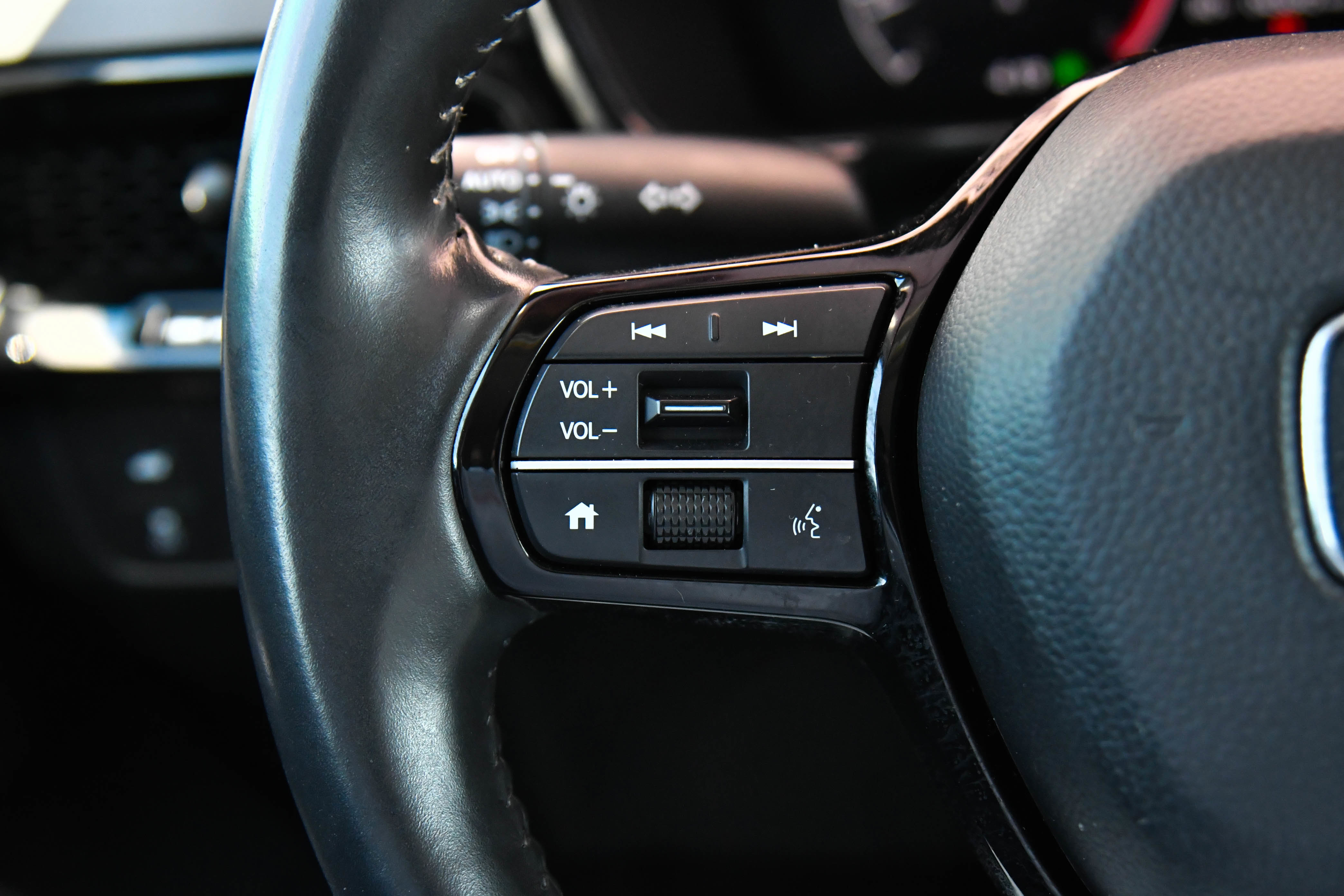 Used 2024 Honda CR-V EX-L image 32