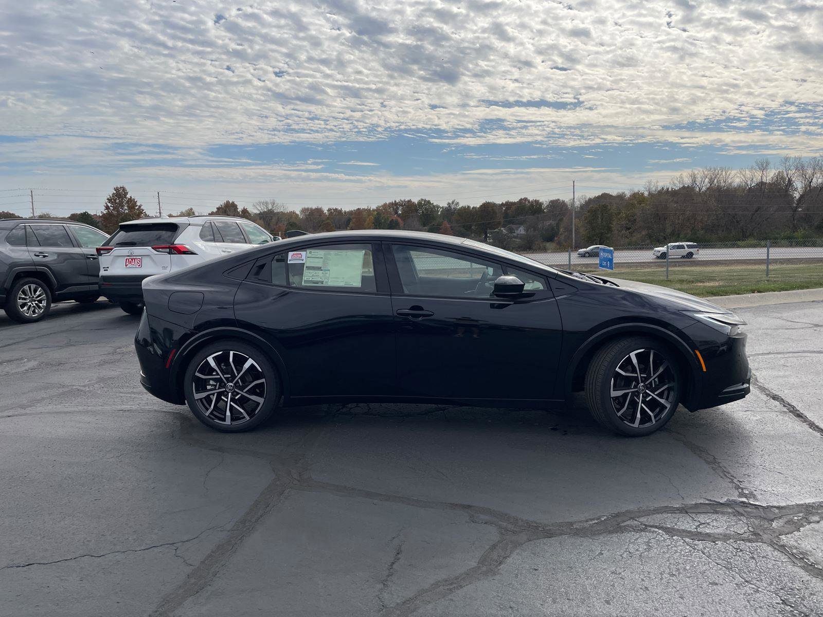 Used 2026 Toyota Prius XSE Premium w/ Limited Premium Package image 9