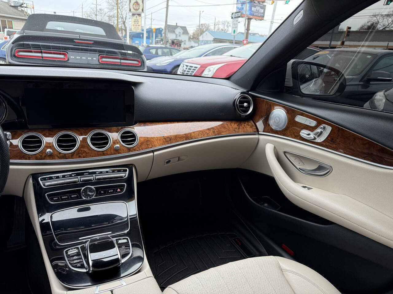 Used 2018 Mercedes-Benz E 300 4MATIC image 13