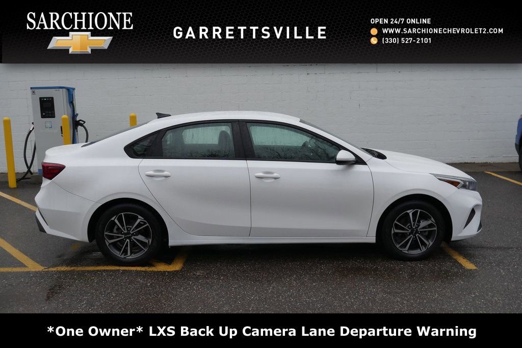 Used 2023 Kia Forte LXS image 1