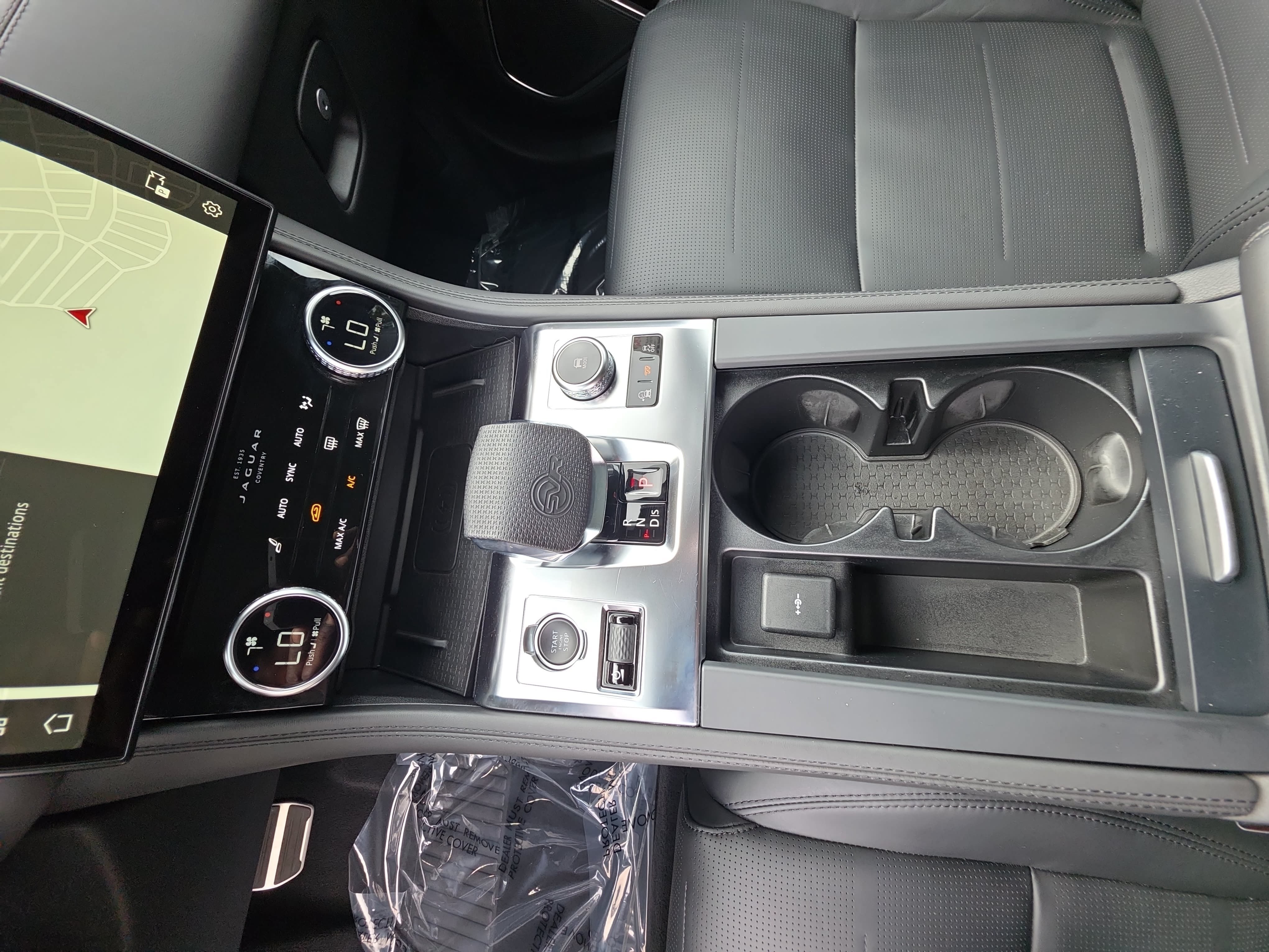 Certified 2022 Jaguar F-PACE SVR AWD/4WD image 25