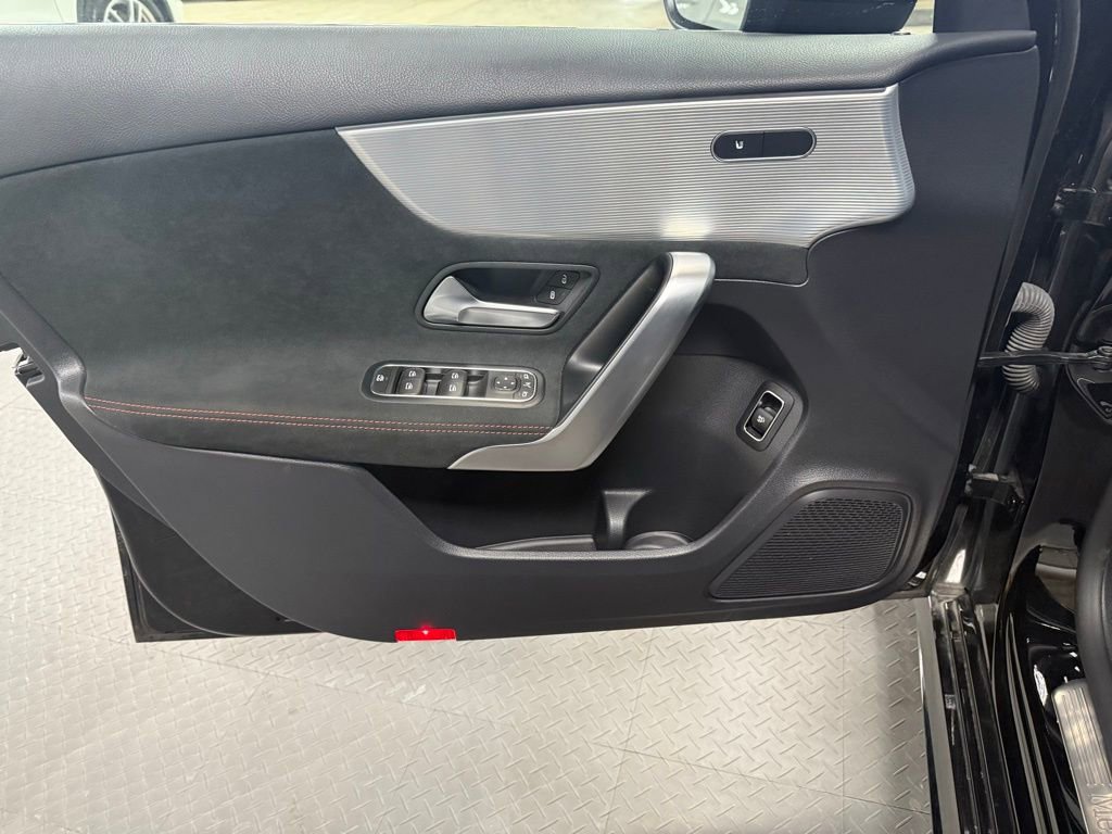 Used 2022 Mercedes-Benz A 220 4MATIC w/ AMG Line image 8