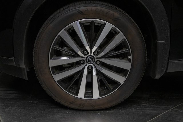 Used 2024 Nissan Pathfinder Platinum w/ Cargo Package image 8