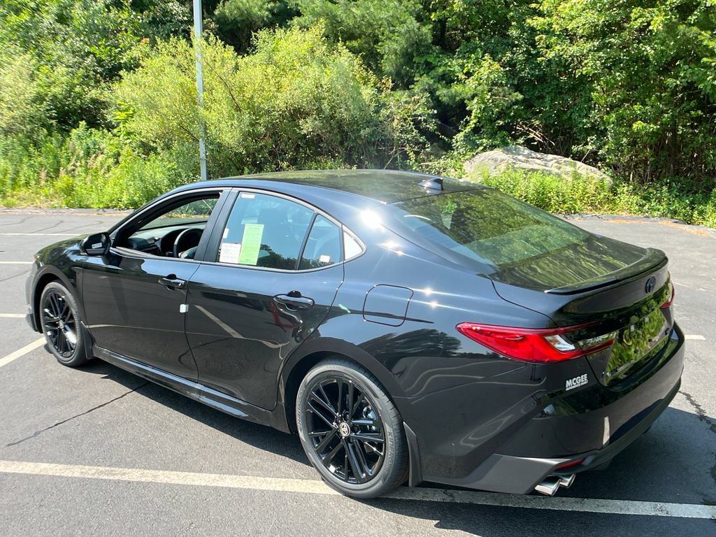 New 2026 Toyota Camry SE w/ Convenience Package FWD video 3