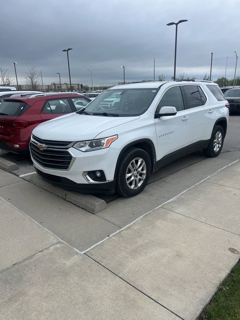 Used 2018 Chevrolet Traverse LT FWD image 3