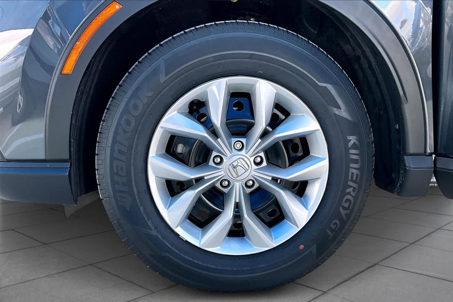 Used 2026 Honda CR-V LX image 12