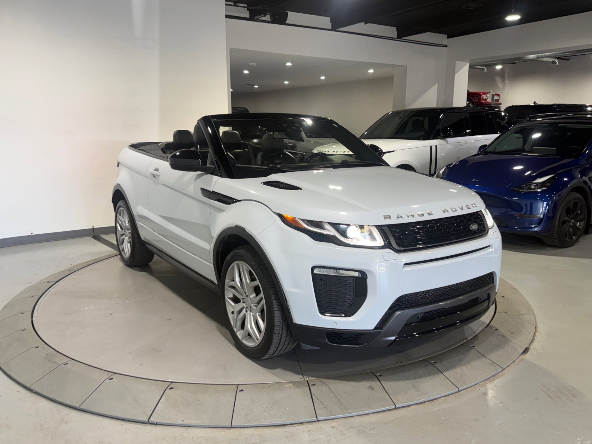 Used 2017 Land Rover Range Rover Evoque HSE Dynamic image 22