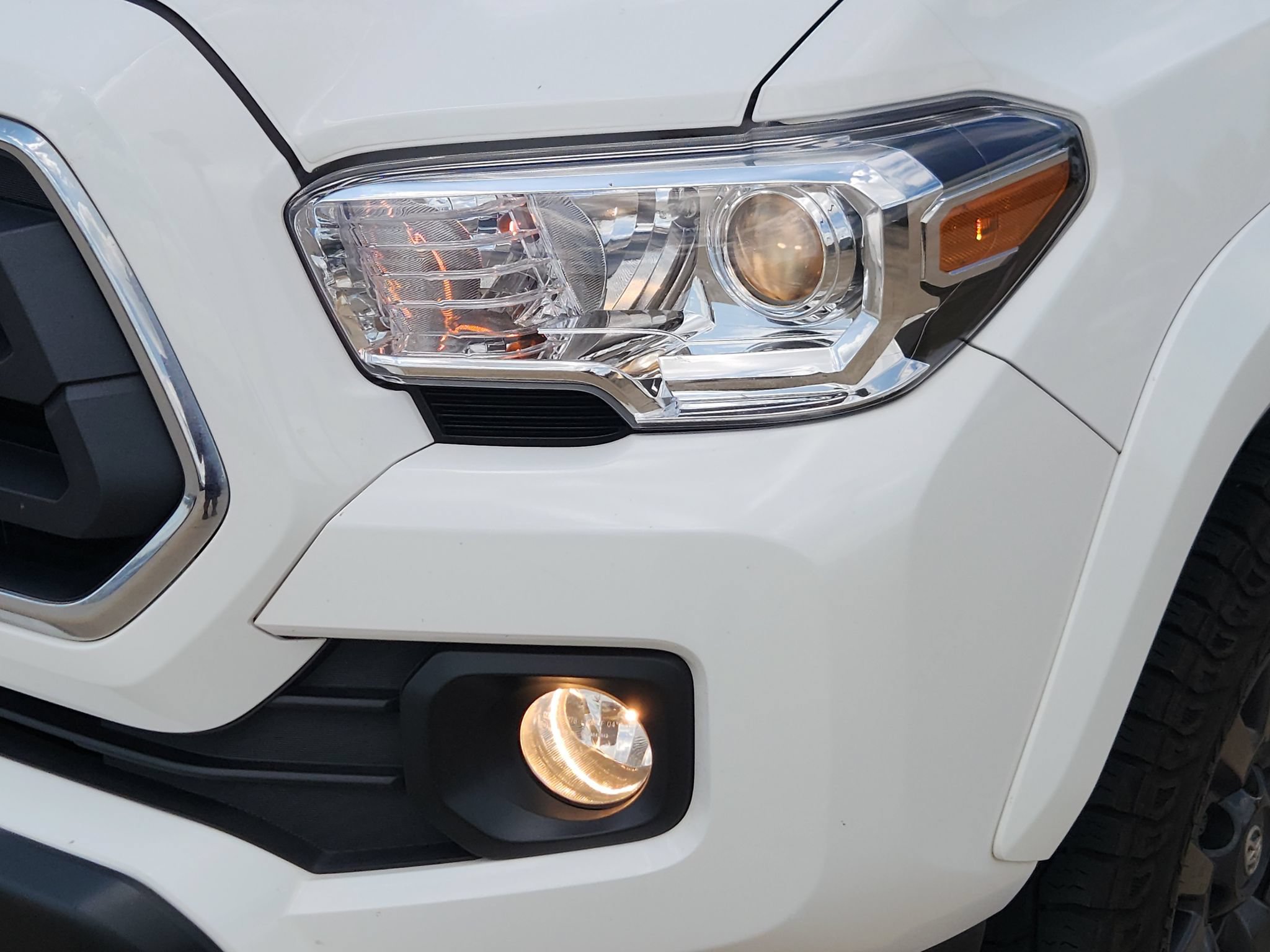 Used 2023 Toyota Tacoma SR5 RWD image 8