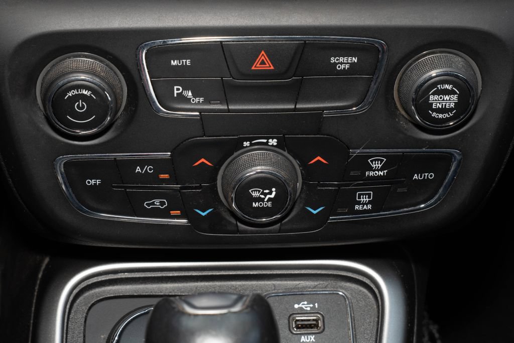 Used 2020 Jeep Compass Latitude w/ Popular Equipment Group AWD/4WD image 21