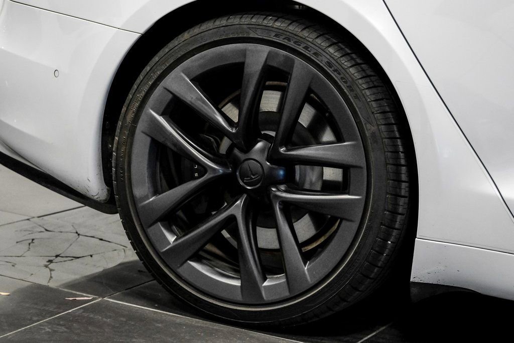 Used 2023 Tesla Model S image 19