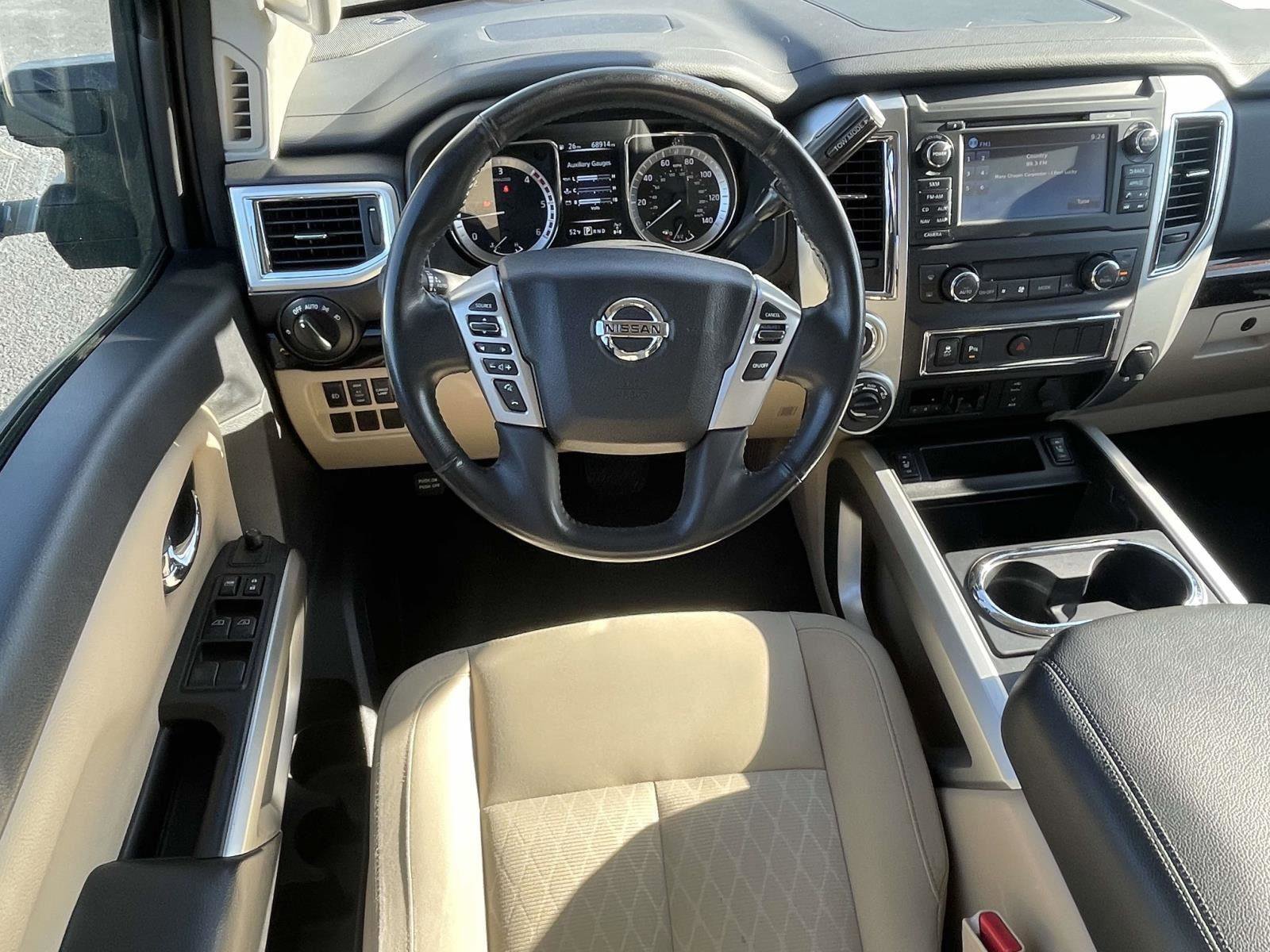Used 2016 Nissan Titan SV image 6
