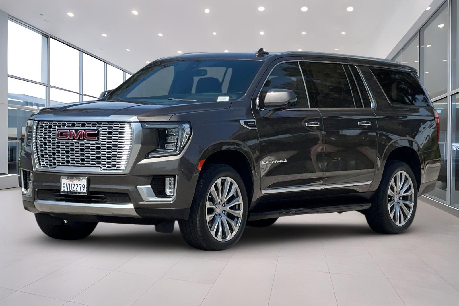 Used 2021 GMC Yukon XL Denali AWD/4WD image 8