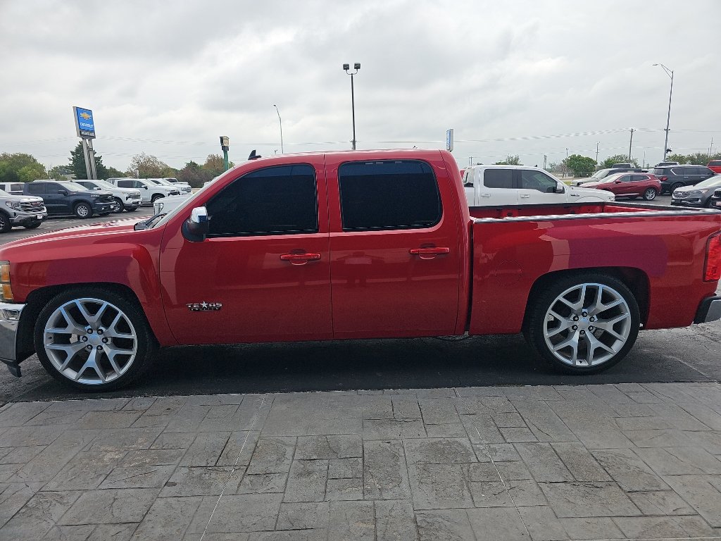 Used 2011 Chevrolet Silverado 1500 LT w/ Texas Edition RWD image 6