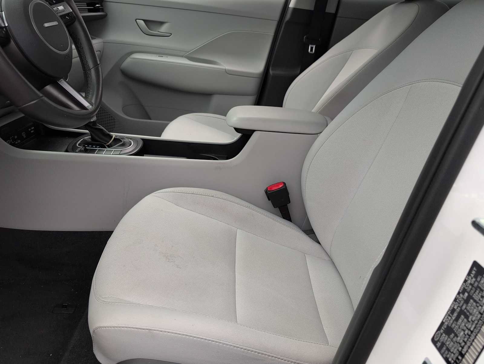 Used 2025 Hyundai Kona SEL FWD image 16