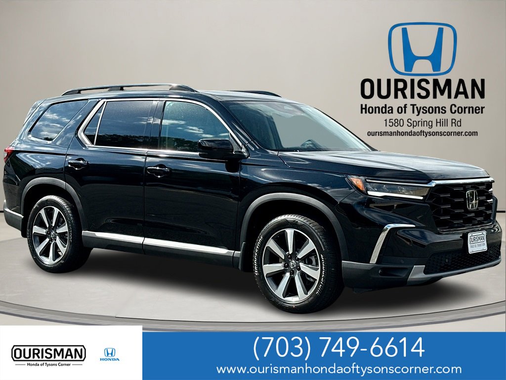 New 2025 Honda Pilot Touring image 1