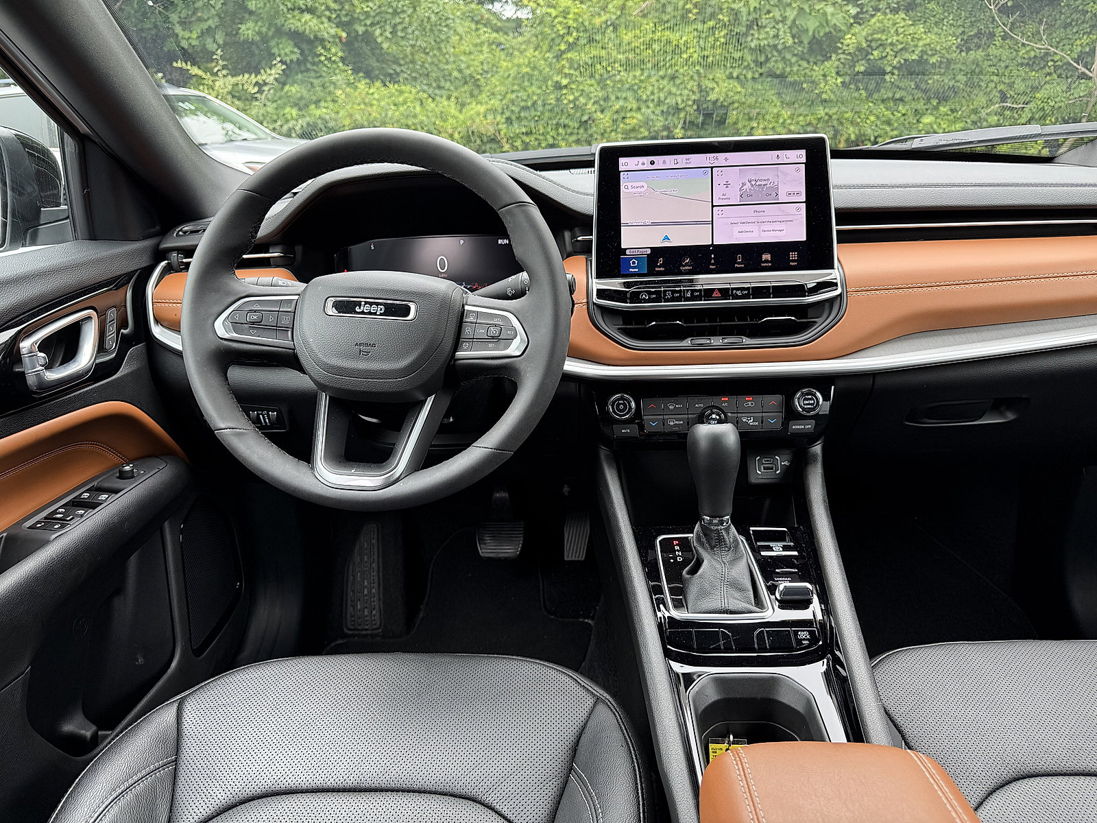 Used 2025 Jeep Compass Limited w/ Elite Group AWD/4WD image 12