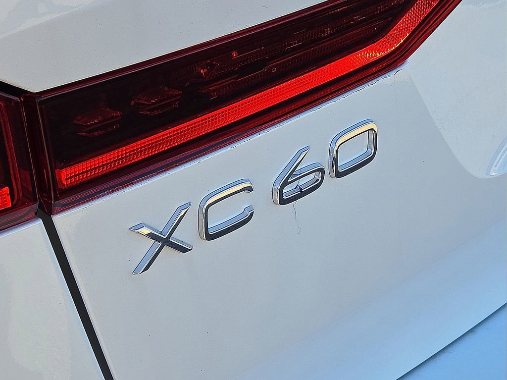 New 2026 Volvo XC60 B5 Core w/ Climate Package image 11