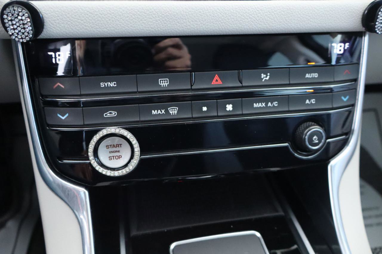 Used 2017 Jaguar XF Premium image 22