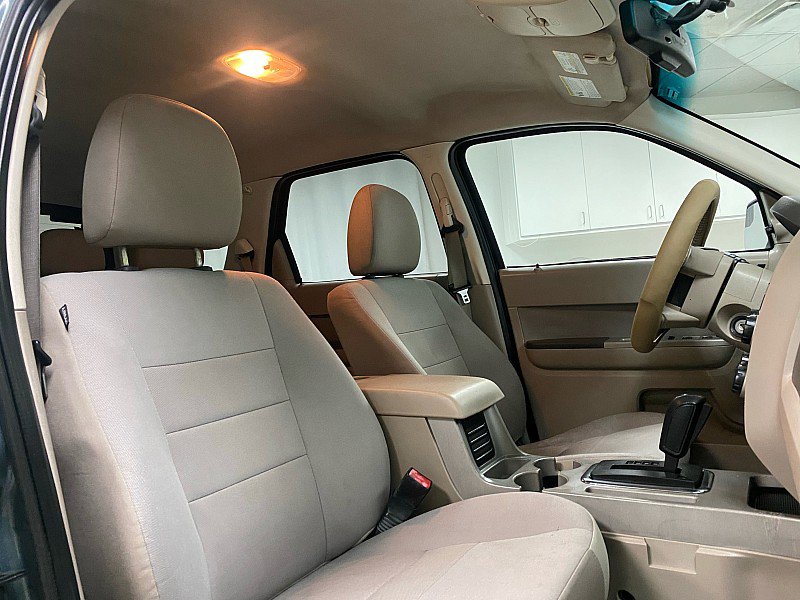 Used 2010 Ford Escape XLT image 12