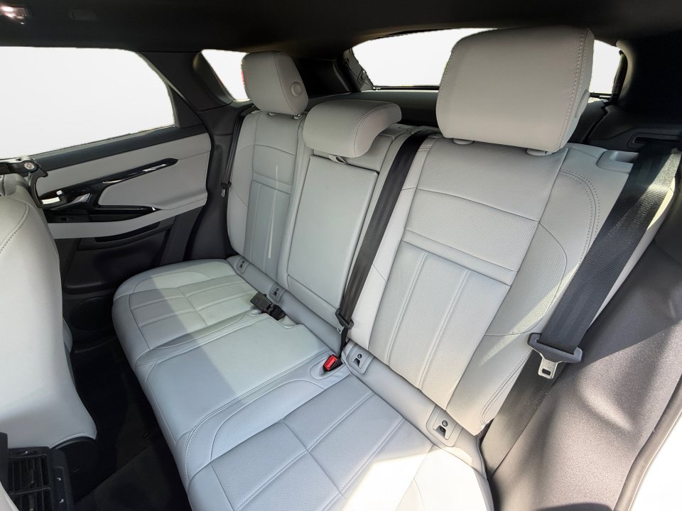 Used 2026 Land Rover Range Rover Evoque S AWD/4WD image 12
