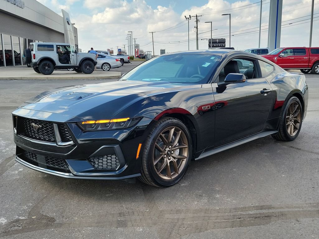 Used 2025 Ford Mustang GT Premium image 8