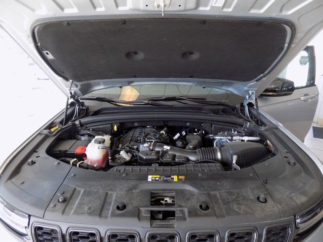 New 2024 Jeep Grand Cherokee L Altitude AWD/4WD image 34