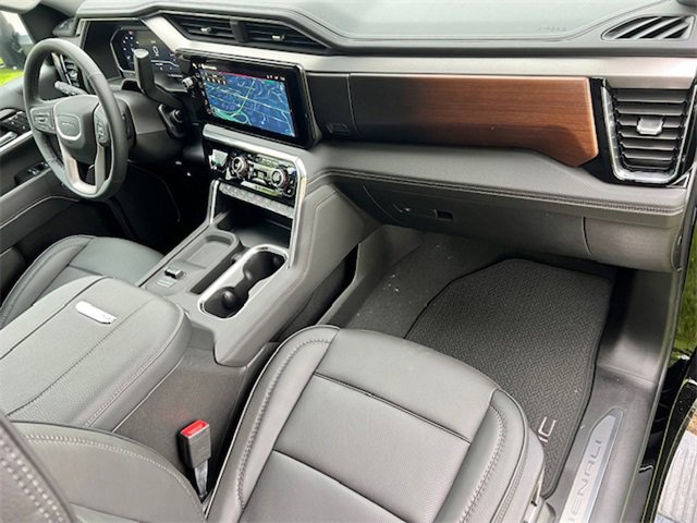 New 2025 GMC Sierra 3500 Denali w/ Denali Reserve Package image 18