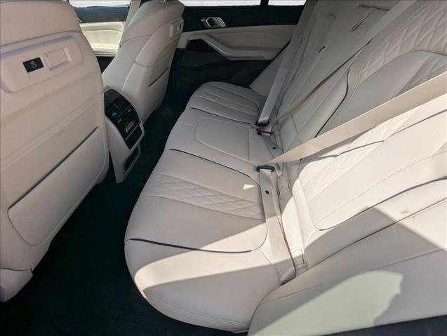 Used 2021 BMW X5 xDrive40i w/ Premium Package image 17