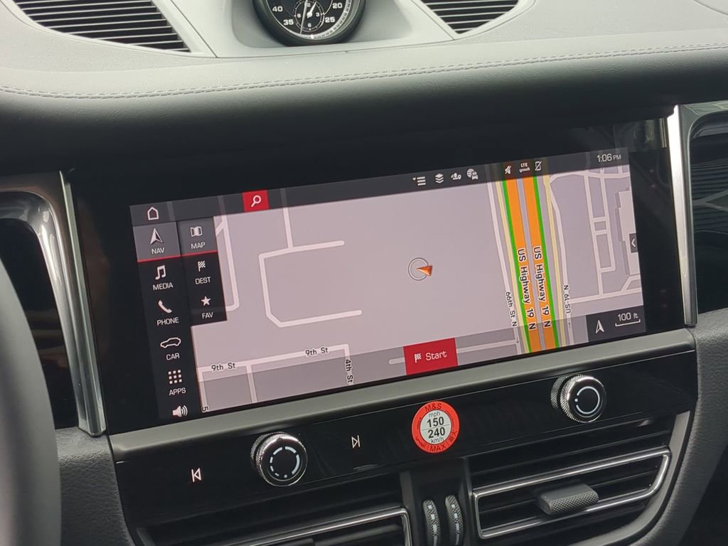 New 2026 Porsche Macan Turbo image 30