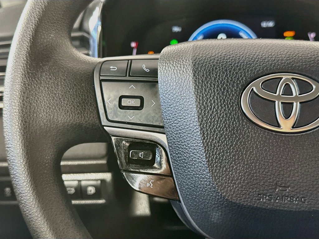 Used 2025 Toyota Camry LE FWD image 25