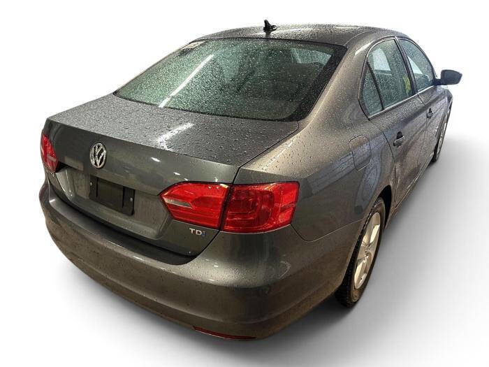 Used 2011 Volkswagen Jetta TDI FWD image 5