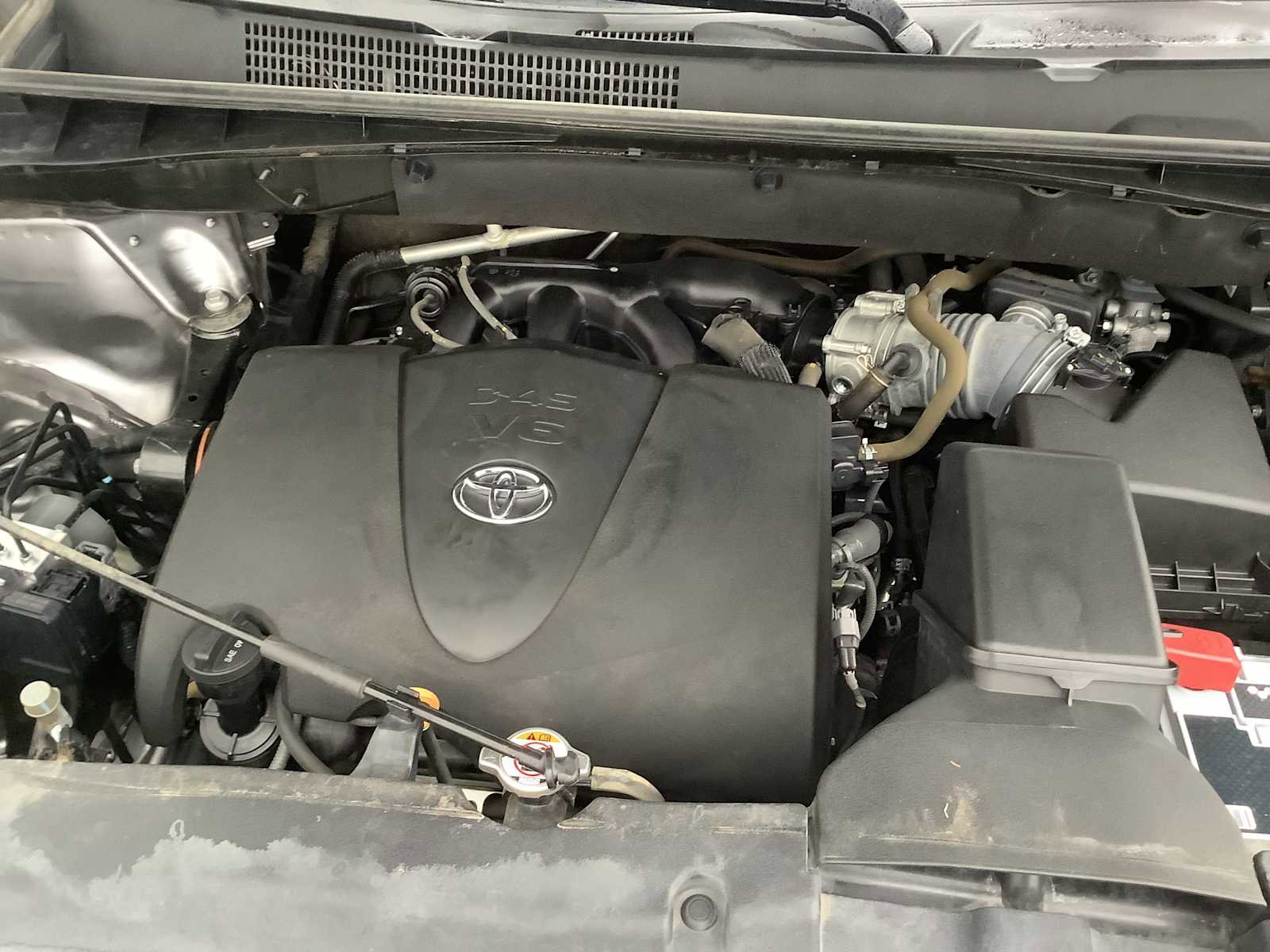 Used 2019 Toyota Highlander XLE AWD/4WD image 8