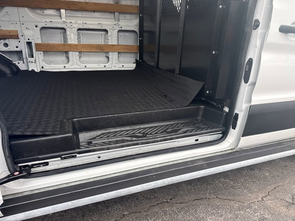 Used 2024 Ford Transit 250 Low Roof w/ Exterior Upgrade Package RWD image 20