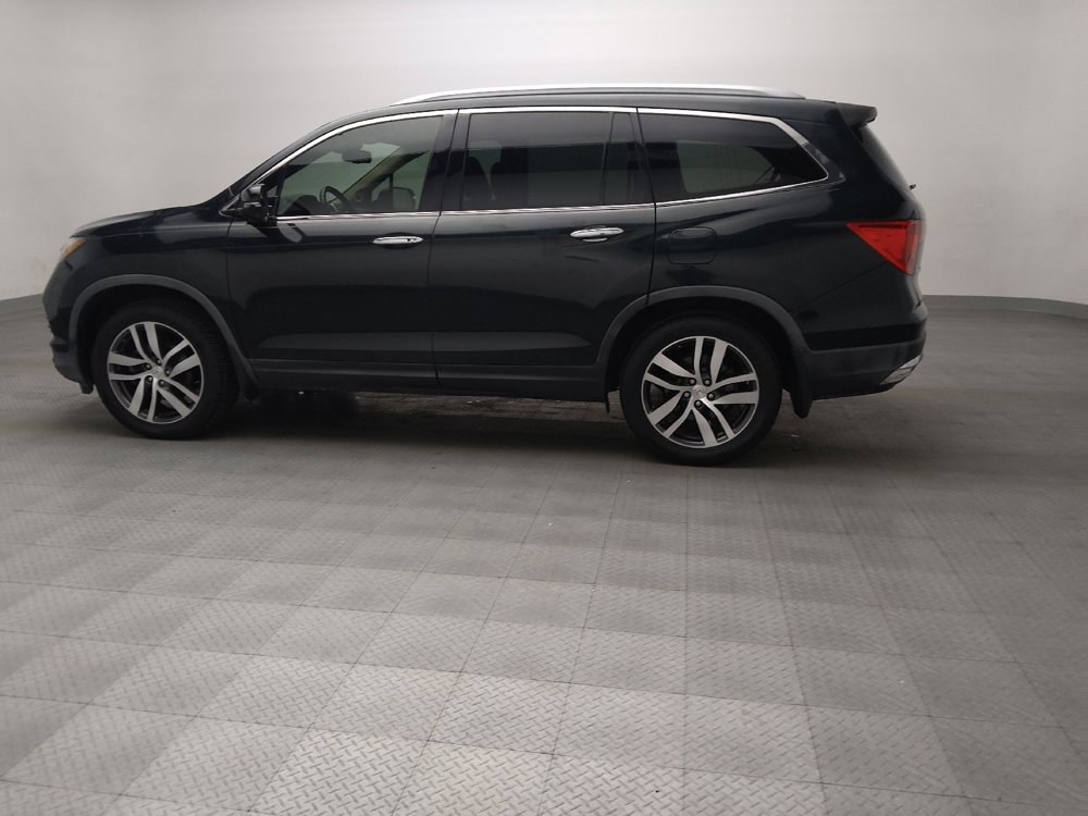 Used 2017 Honda Pilot Touring image 3