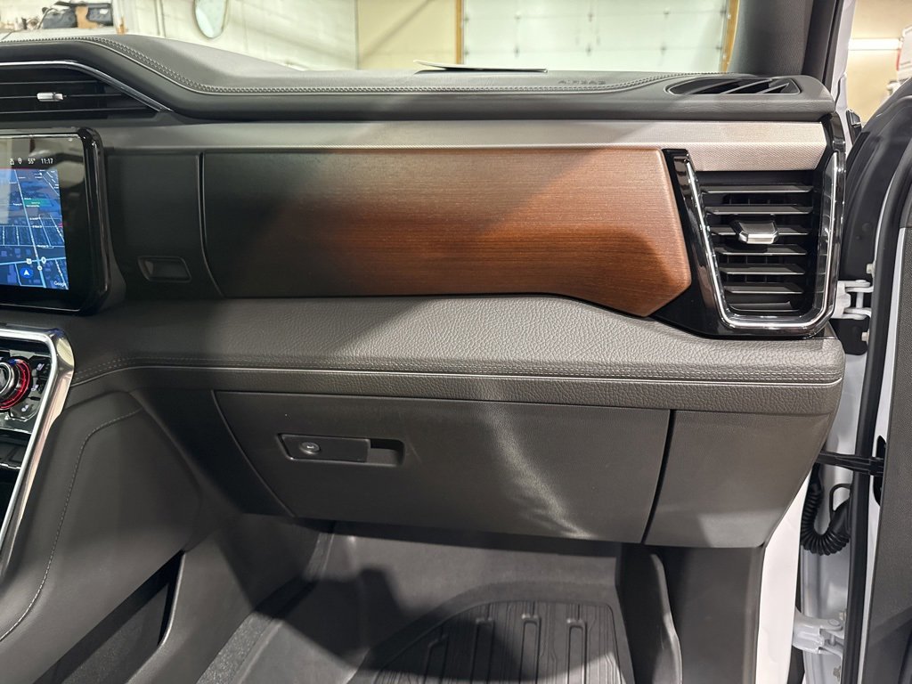 New 2025 GMC Sierra 3500 Denali w/ Denali Reserve Package image 29