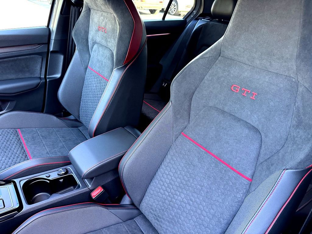 New 2026 Volkswagen GTI SE image 11
