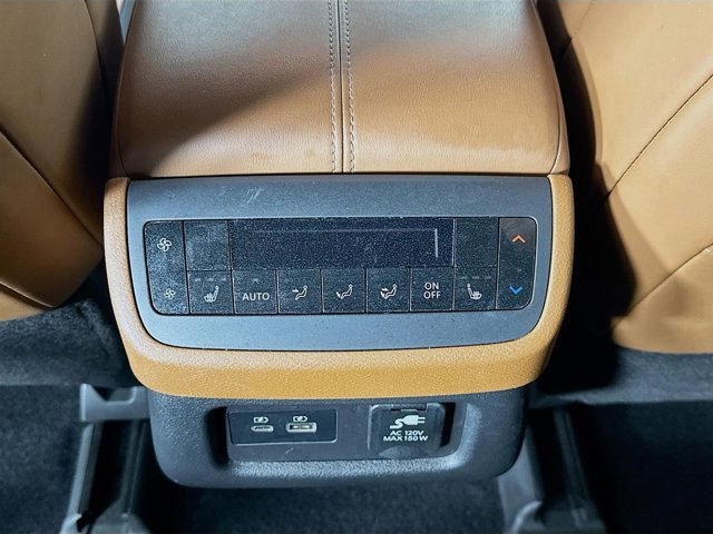 Certified 2022 Nissan Pathfinder Platinum w/ Cargo Package image 27