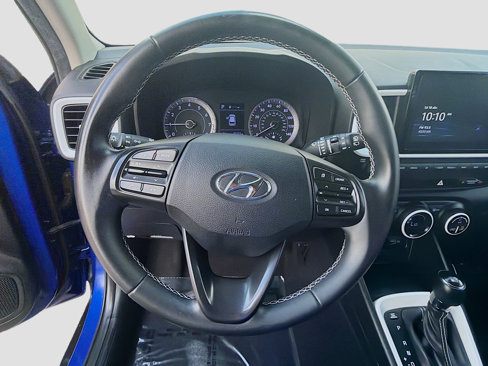 Used 2022 Hyundai Venue Limited FWD image 10