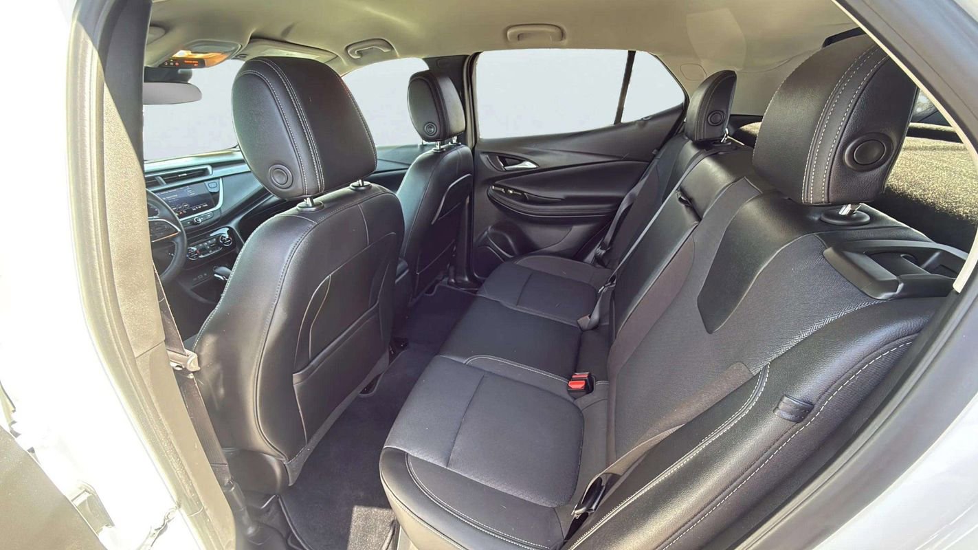 Used 2021 Buick Encore GX Select image 15