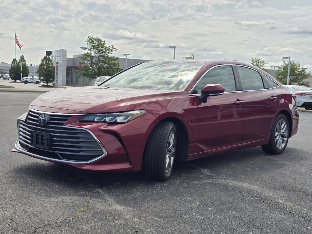 Certified 2019 Toyota Avalon XLE w/ Moonroof Package FWD image 12