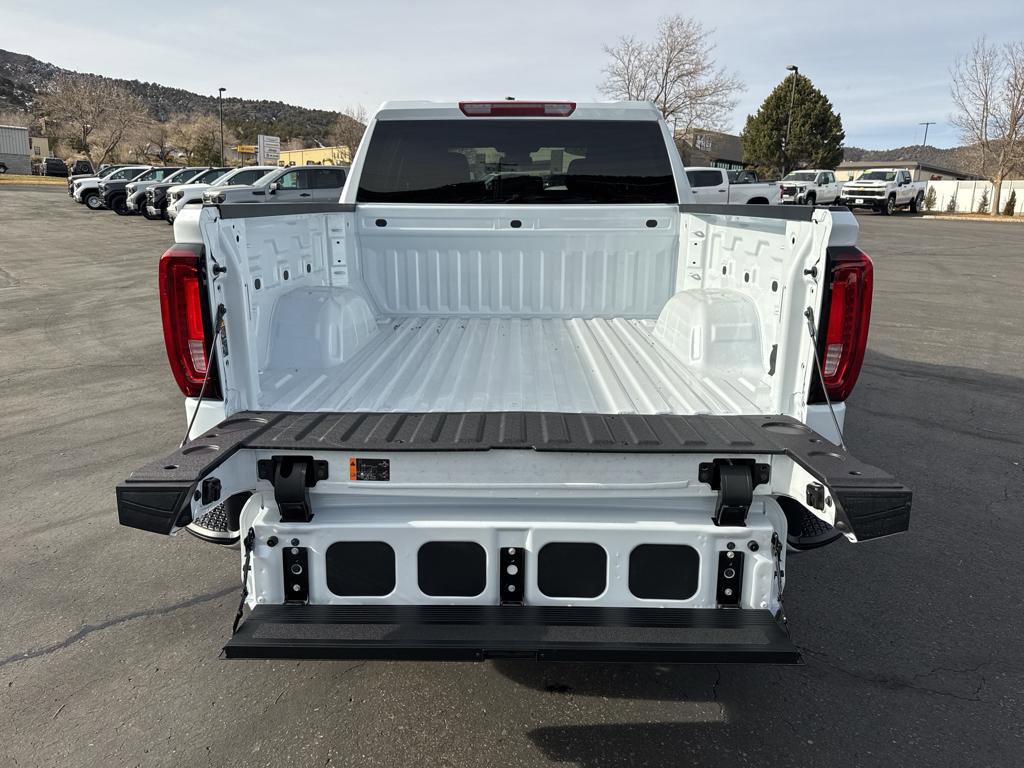 New 2026 GMC Sierra 1500 SLT w/ SLT Convenience Package image 10