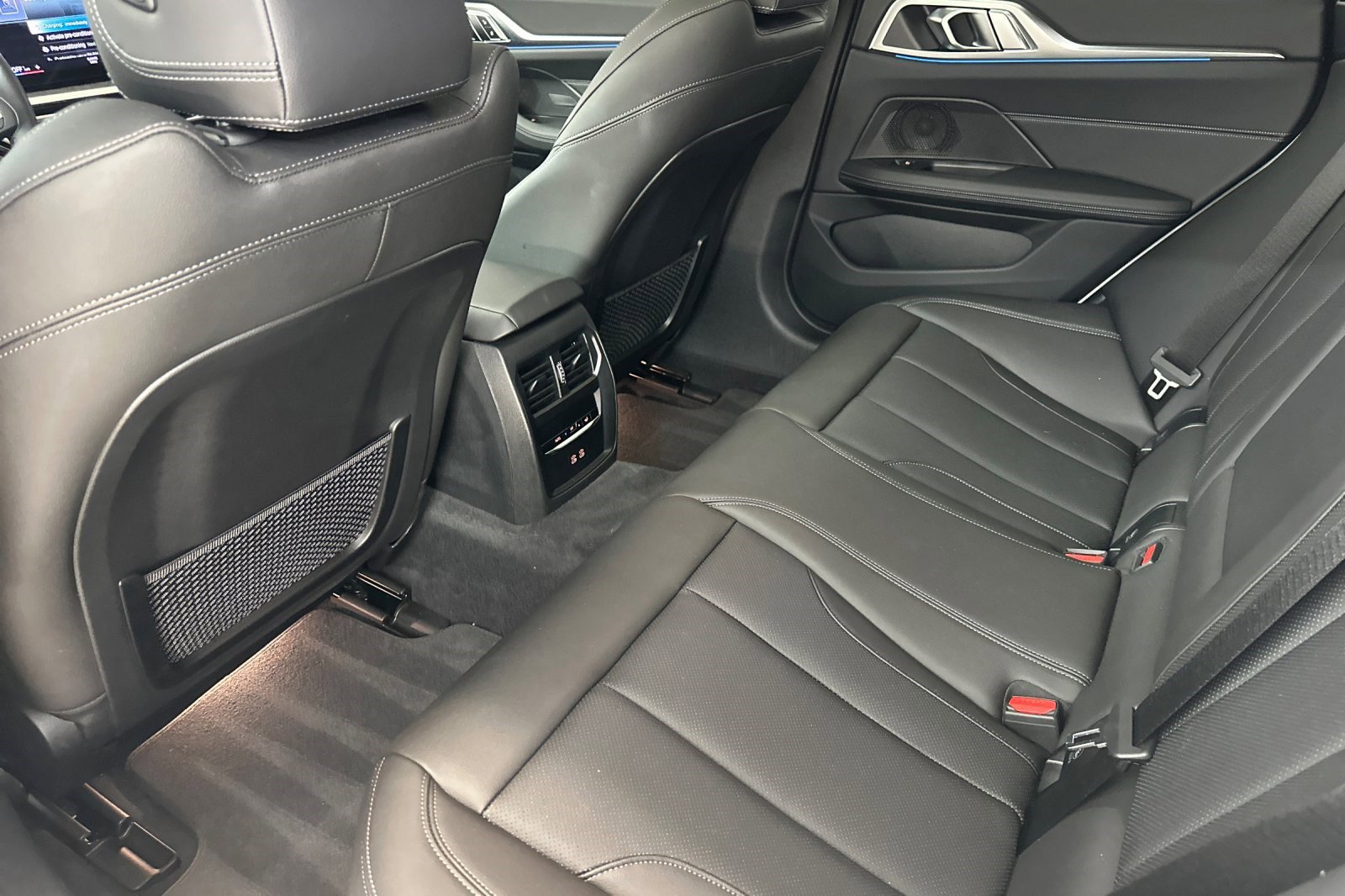 Certified 2023 BMW i4 eDrive35 w/ Premium Package image 15